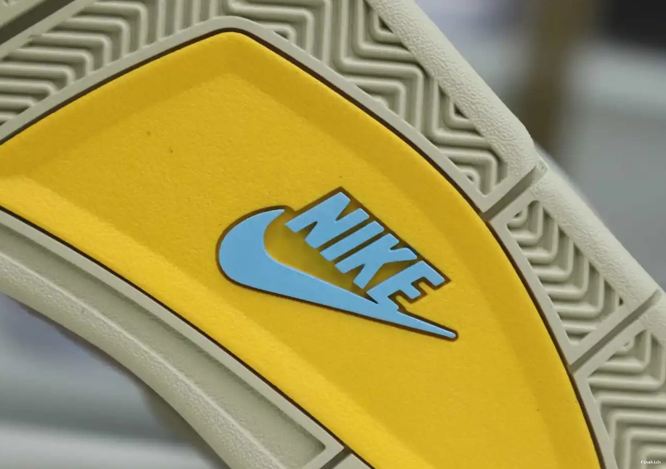JORDAN RETRO 'TAUPE HAZE' UNION X AIR 4 LA 0526